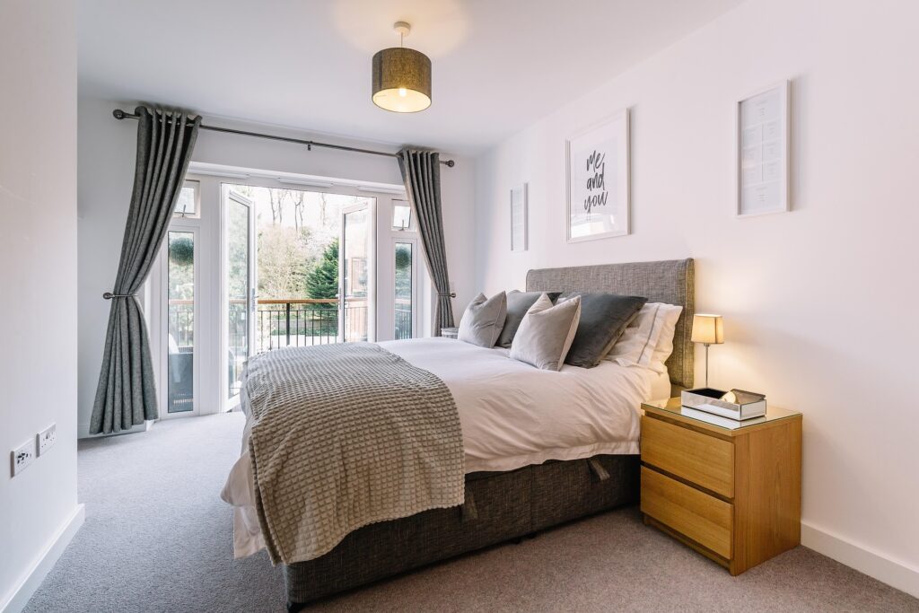 Affordable Modern Bedroom Decor Ideas & Tips